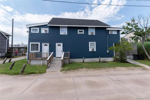 597 Bayberry Walk, Ocean Beach, NY 11770