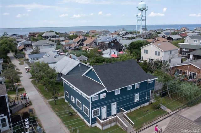 597 Bayberry Walk, Ocean Beach, NY 11770