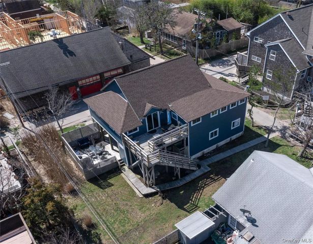 597 Bayberry Walk, Ocean Beach, NY 11770