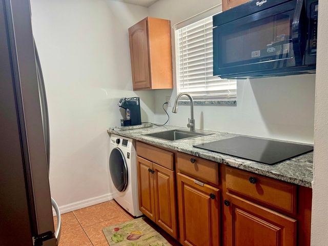 6086 Forest Hill Boulevard 208, West Palm Beach, FL 33415