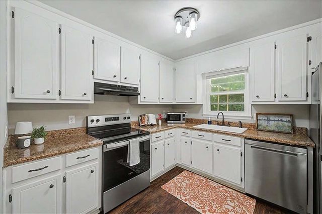 558 Peeples Valley Road NE, Cartersville, GA 30121
