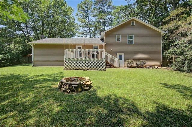 558 Peeples Valley Road NE, Cartersville, GA 30121