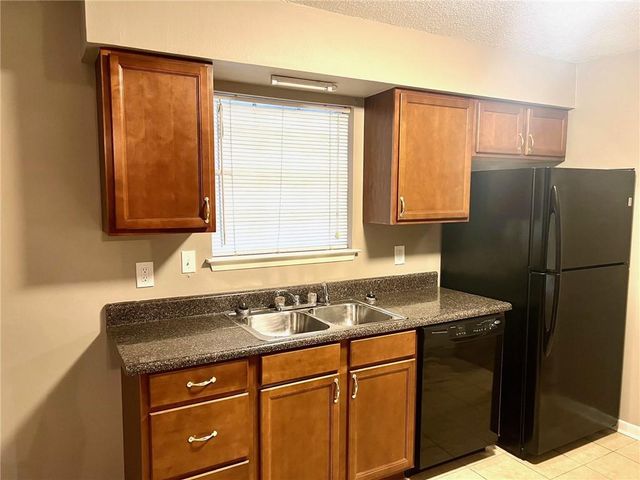 7981 Musketeer Drive, Mobile, AL 36695