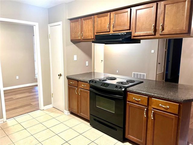 7981 Musketeer Drive, Mobile, AL 36695