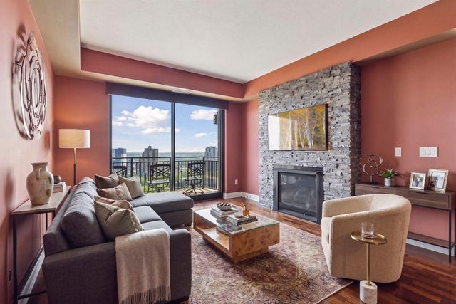 100 3rd Avenue S 2301, Minneapolis, MN 55401