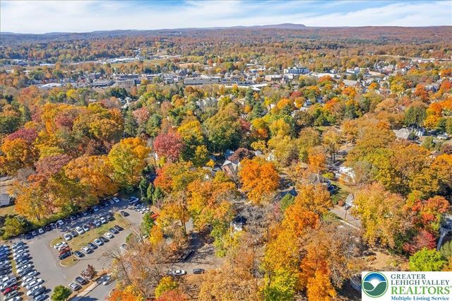 128 South Green Street, East Stroudsburg, PA 18301