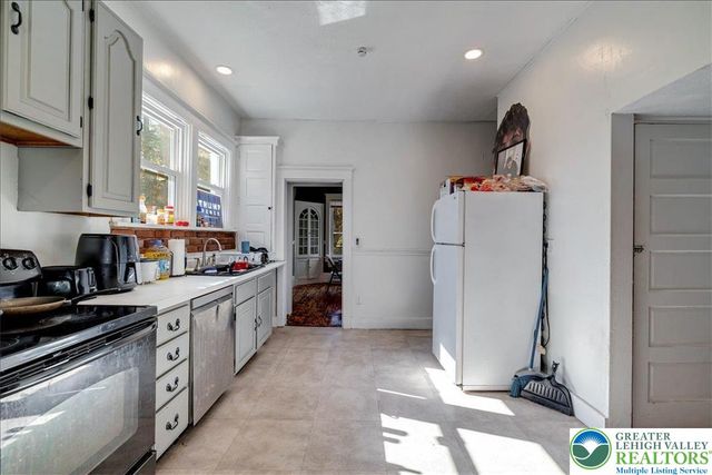 128 South Green Street, East Stroudsburg, PA 18301