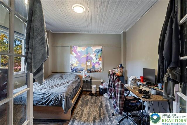 128 South Green Street, East Stroudsburg, PA 18301