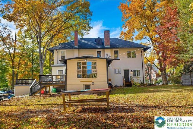 128 South Green Street, East Stroudsburg, PA 18301