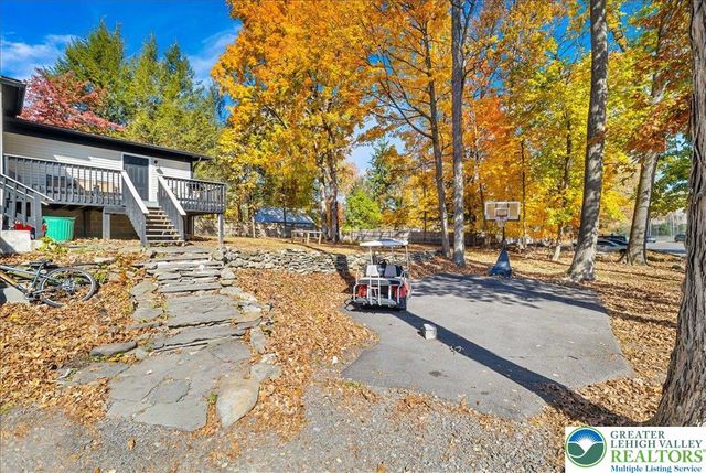 128 South Green Street, East Stroudsburg, PA 18301