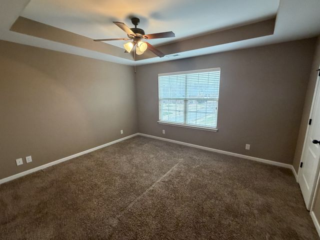 100 Abbey Ln, White House, TN 37188