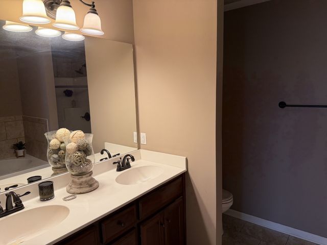 100 Abbey Ln, White House, TN 37188