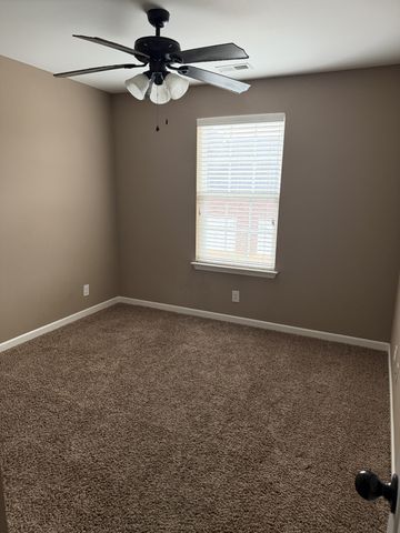 100 Abbey Ln, White House, TN 37188