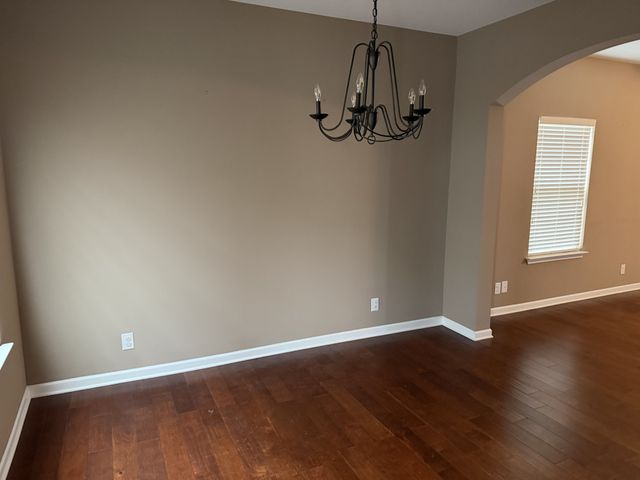 100 Abbey Ln, White House, TN 37188