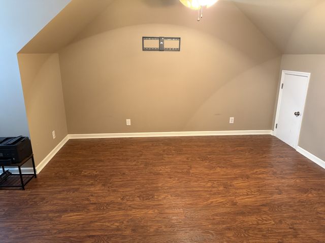 100 Abbey Ln, White House, TN 37188