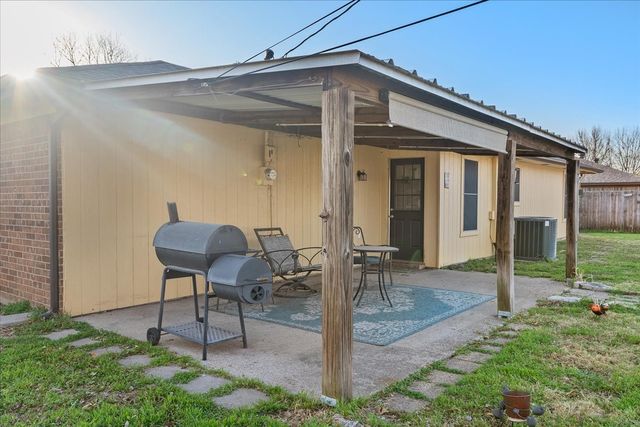 432 Post Oak Lane, Burleson, TX 76028