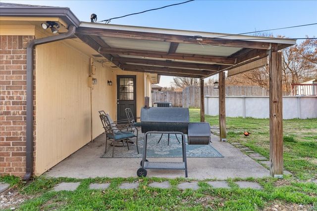 432 Post Oak Lane, Burleson, TX 76028
