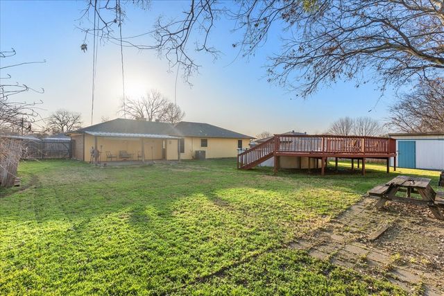 432 Post Oak Lane, Burleson, TX 76028
