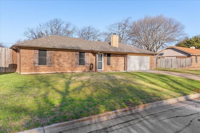 432 Post Oak Lane, Burleson, TX 76028
