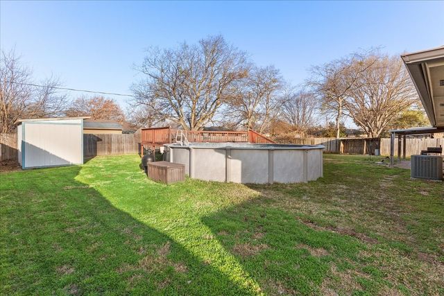 432 Post Oak Lane, Burleson, TX 76028