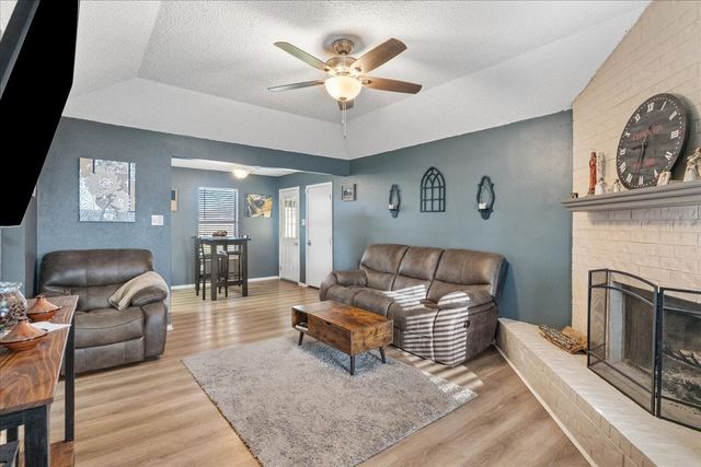 432 Post Oak Lane, Burleson, TX 76028