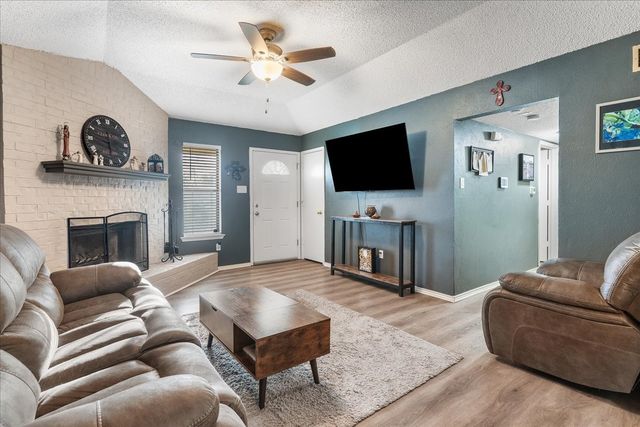 432 Post Oak Lane, Burleson, TX 76028