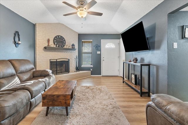 432 Post Oak Lane, Burleson, TX 76028