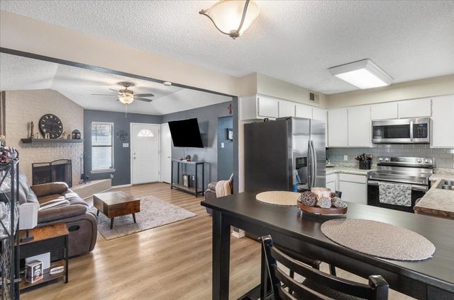 432 Post Oak Lane, Burleson, TX 76028