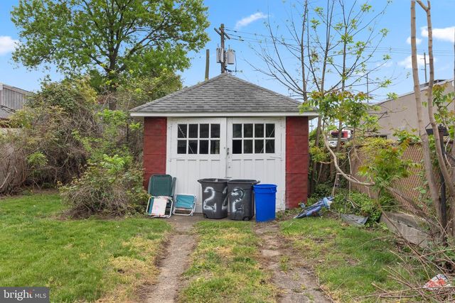 2 HENDRICKSON AVE, Bellmawr, NJ 08031