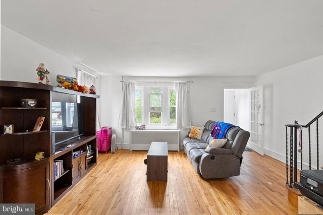 2 HENDRICKSON AVE, Bellmawr, NJ 08031
