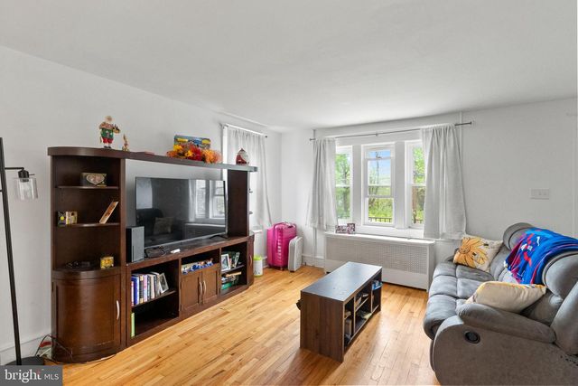 2 HENDRICKSON AVE, Bellmawr, NJ 08031