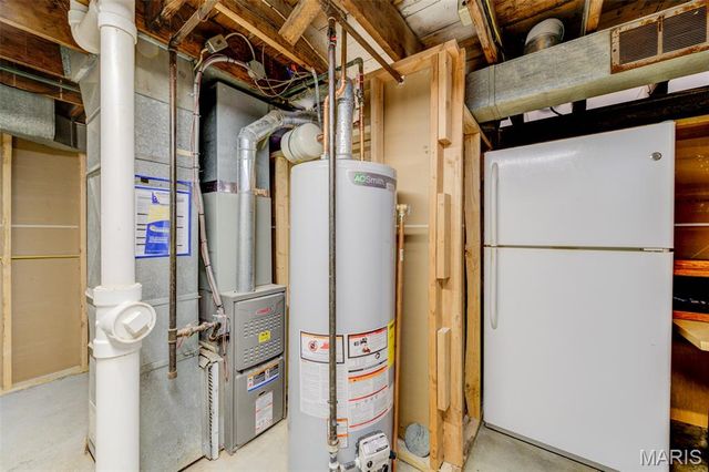 630 Saint Christina Lane, Florissant, MO 63031