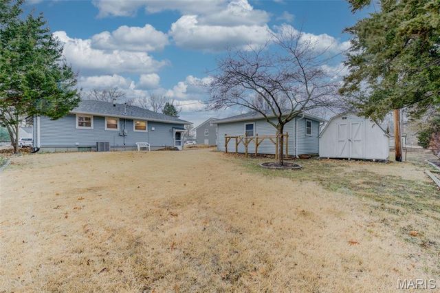 630 Saint Christina Lane, Florissant, MO 63031