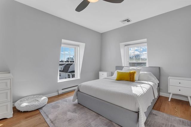 76 Hovey St 3, Watertown, MA 02472