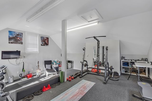 76 Hovey St 3, Watertown, MA 02472