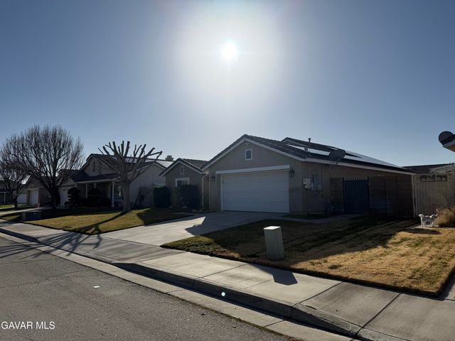 3918 Parkridge Avenue, Rosamond, CA 93560