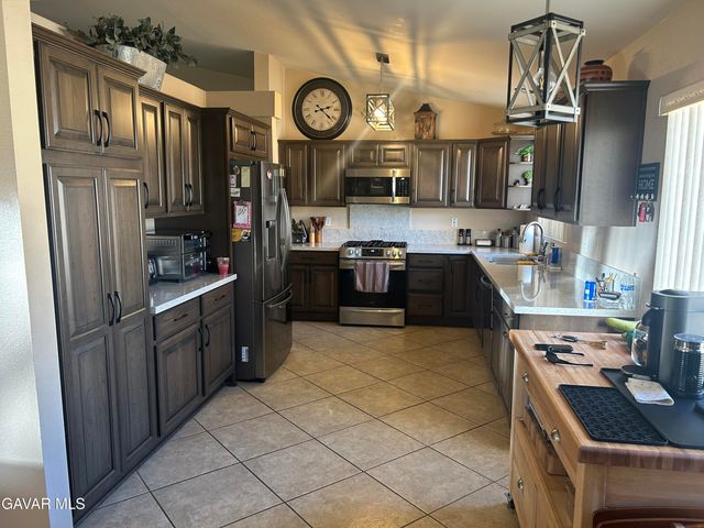 3918 Parkridge Avenue, Rosamond, CA 93560