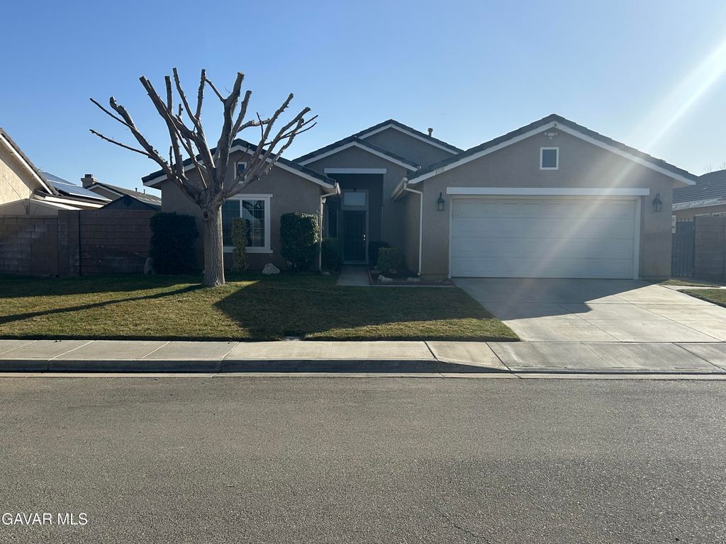 3918 Parkridge Avenue, Rosamond, CA 93560