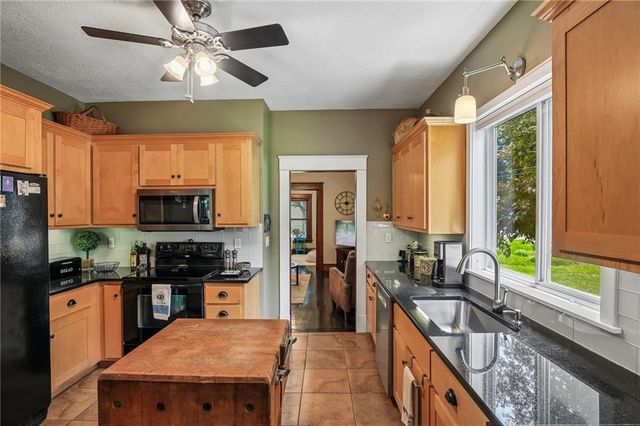 7944 Robinson Street, Overland Park, KS 66204