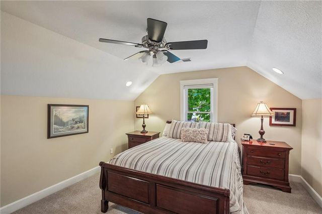 7944 Robinson Street, Overland Park, KS 66204