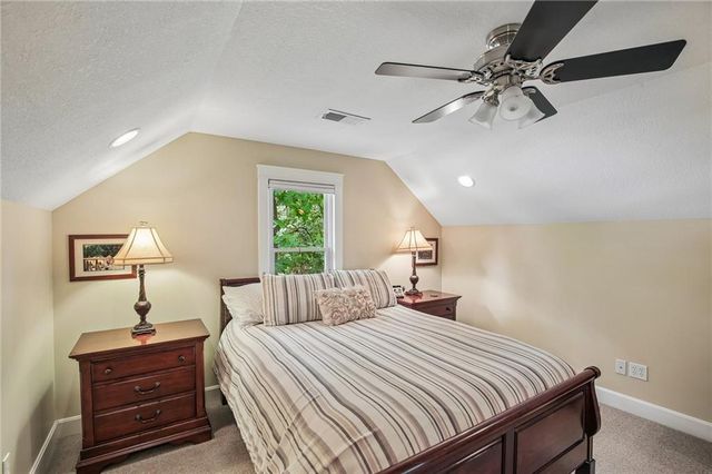 7944 Robinson Street, Overland Park, KS 66204