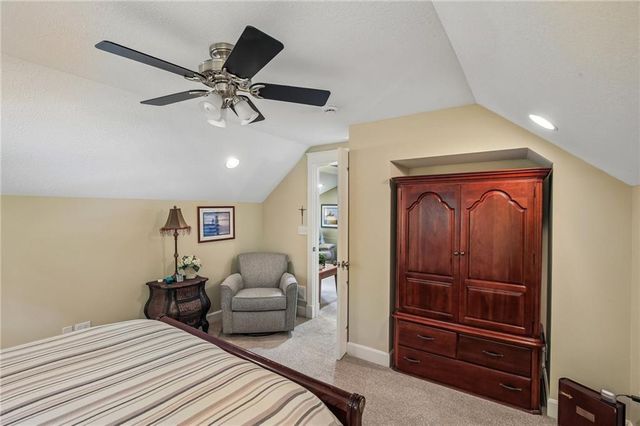 7944 Robinson Street, Overland Park, KS 66204