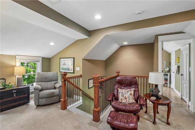 7944 Robinson Street, Overland Park, KS 66204