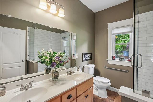 7944 Robinson Street, Overland Park, KS 66204