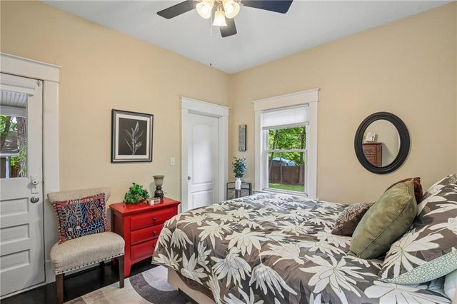 7944 Robinson Street, Overland Park, KS 66204