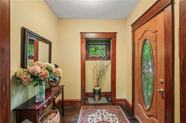 7944 Robinson Street, Overland Park, KS 66204