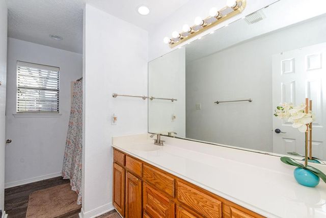 315 County Road 893, Angleton, TX 77515