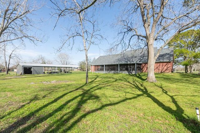 315 County Road 893, Angleton, TX 77515