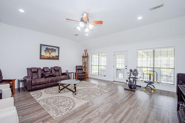 315 County Road 893, Angleton, TX 77515