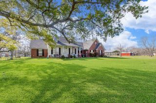315 County Road 893, Angleton, TX 77515